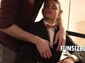 与嫩男友的情人节约会 gay romantic sex videos asian