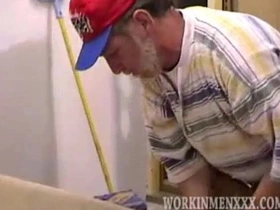 熟男大卫打飞机 trending asian gay sex videos