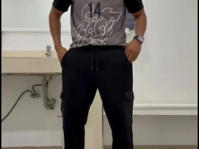 游泳课前撸管实录 asian gay twink sex videos