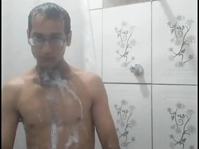 网上泄露了我给小区骚货发裸照 今晚就去干死这个贱货 asian gay boobs sex videos