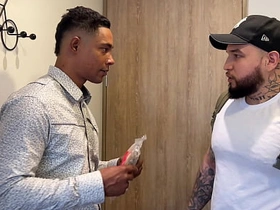 黑人邻居用大鸡巴操我屁眼 hot videos of asian gay sex