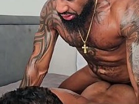 那个傲慢的直男邻居一直偷看我撸管，最后进房间狠狠操了我 asian romantic gay sex videos