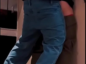 发情的同学趁家里没人把他的鸡巴塞进来 asian gay sex videos latest