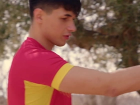 足球小鲜肉球员无套野战 恋足BDSM户外 gay sex videos asian men