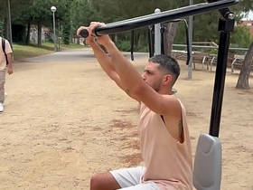 公园逮到的小骚零被我无套狂操，内射灌满精液 asian gay sex videos xxx