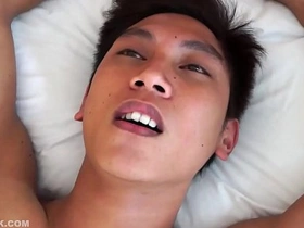 变态男孩Vahn和Rave无套狂干 asian doctor gay sex videos