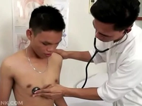 变态亚洲男孩Jordan和Argie asian drinking gay sex videos