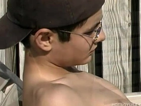 拉丁骚年米基·迪亚兹撸大屌 asian gay leaked sex videos