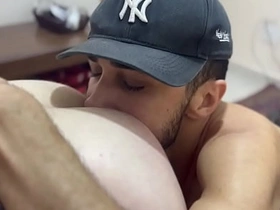 穿着金属内裤给大屌干 完整版在RED asian gay masturbation sex videos