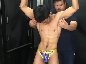 亚裔怕痒男孩 gay hairy asian sex videos