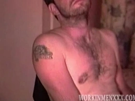 熟男克里斯打飞机 asian gay threesom sex videos