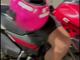 送水工上来喝水 我把我的小穴献给了他 asian gay sex xx videos