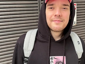 他自称直男...却在麦当劳撅起屁股 [4K] threesome asian gay sex videos