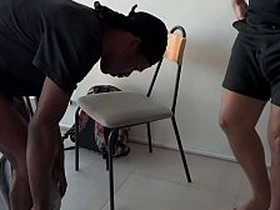 客户来询价结果被黑屌捅爆还吃了两发浓精 gay asian casting couch sex videos