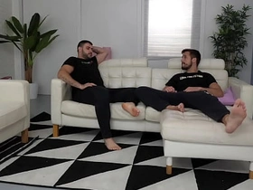 周六晚上被说服的直男 asian gay hotel sex videos