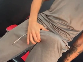 肌肉猛男狂撸挑衅你 asian gay sex xx videos