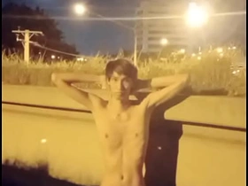 天桥上暴露 asian older gay sex videos