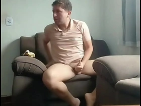 我独自在家听着放克音乐在客厅裸奔 asian nude gay sex videos