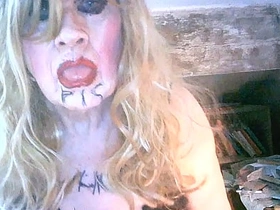 脏烟枪母狗莎拉喝尿自辱 边打飞机边用巨屌假阳具捅屎眼贱穴 asian bangla gay sex videos