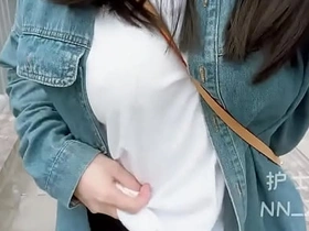 亚裔女子公共场所露奶 free sex videos of young asian gay boys