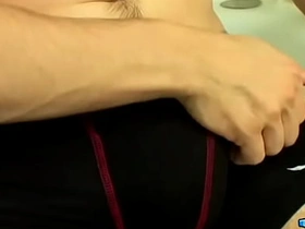 UndieTwinks: Bryce Corbin洗澡时硬到流水还猛撸 asian gay 18 sex videos