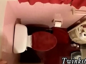 亚洲男同色情片 一屋子鸡巴撒尿 asian gay sex twitter videos