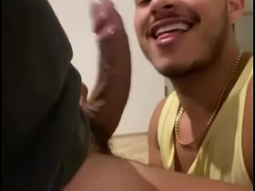 在酒店房间里和已婚男人 sex videos of gay asian