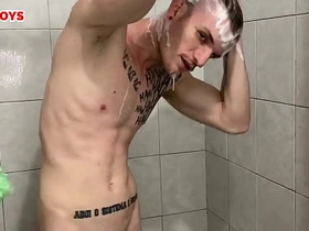 卡莫纳洗澡时被偷拍私密时刻-完整版见sheer.com/unsboys asian gay fuck sex videos