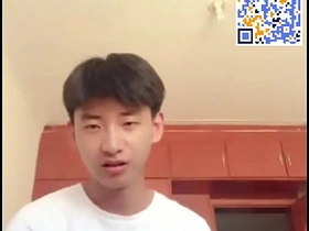 亚裔男孩镜头前射精 asian gay brother sex videos