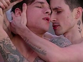 ASGMAX-全片-纹身好奇仔公园初尝肌肉体育生大屌 asian bisexual gay sex videos