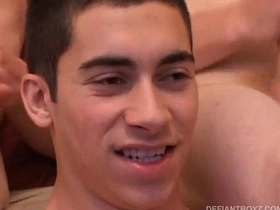 年轻三人组互吃精液 sex videos gay asian sites