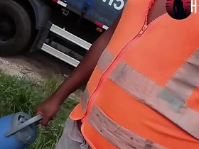 一边等卡车装货一边打飞机 trending asian gay sex videos