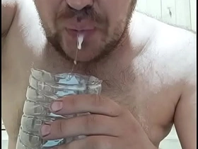 大鸡巴射出一发热精，接着被吃掉了！ asian gay sex videos uncle