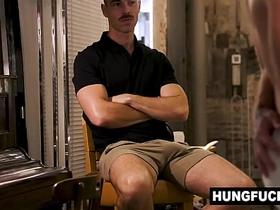 两个火辣伪娘被变态老板狠操 最后跪着张嘴吐舌让我射满他们脸和舌头 asian gay sex videos rajwap