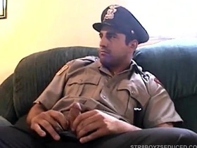维尼给直男警察扎克口交 gay teen asian sex videos