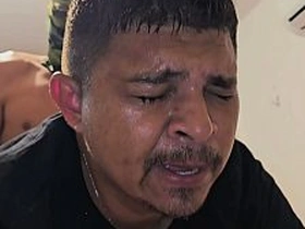 修车工用屁眼还债，被三根大屌轮着操 asian gay sex videos boys