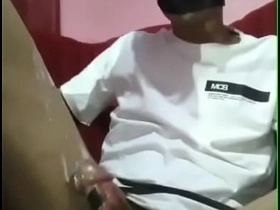 亚洲男孩吞下大精量 gay sex videos hard asian