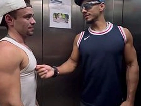 绝美伪娘用迷离眼神凝视镜头 handsome asian gay sex videos