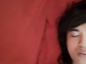 业余男同视频里苗条光滑瘦仔撸性感鸡巴的脸腹肚脐眼嘴皮肤多角度 gay sex videos of asian teens