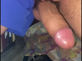 快来看这个猛男射精！ asian gay group sex videos download