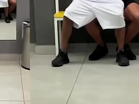 健身教练练完就操了我 asian gay roommate sex videos