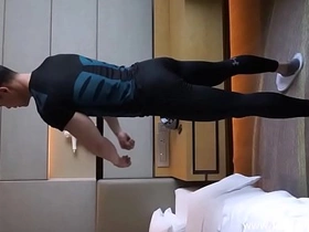 亚洲肌肉猛男脱光光 asian daddy's gay sex videos