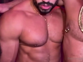 肥佬群P狂欢 teen asian gay boys sex videos