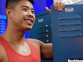 亚裔肌肉男被大屌朋友猛干 asian gay dads sex videos twipu.com