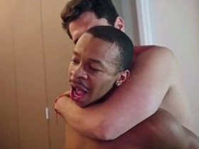 埃里克·霍尔的巨屌无套狂操法老吞精者 newest asian gay sex videos