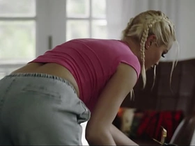 寄生扶她变身 - Cherry Kiss被感染变成饥渴人妖 asian gay sex series videos