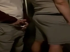 深夜空街，喝多了…我决定尿在嫩鸡室友身上找乐子 :P asian gay video call sex videos