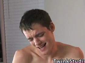 忧郁系亚裔男同志色情片 凯莱布·科尼姆初来乍到跃跃欲试 old asian gay daddy sex videos