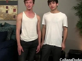 亚洲基佬酒店开房 Riler 被Zaden 干到自撸 hot handsome asian gay sex videos