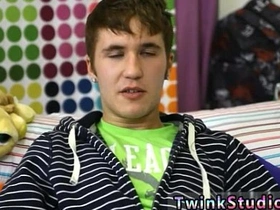 英俊亚洲男同志色情电影 凯恩·兰宁的XXX asian free gay sex videos